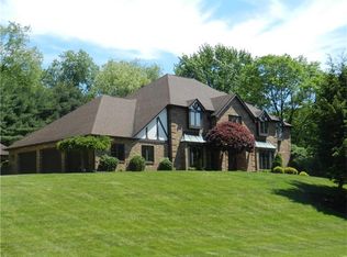 4560 Dogwood Dr, Allison Park, PA 15101