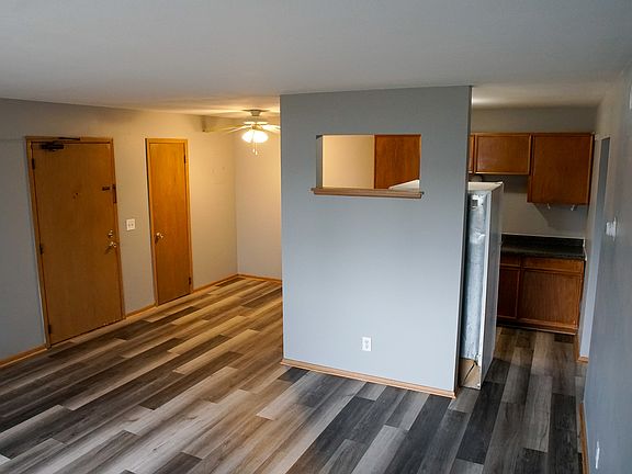 5th image of 5340 Hanson Ct N APT 1