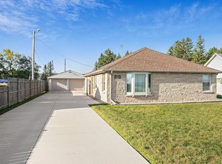 2936 Memorial Dr, Two Rivers, WI 54241