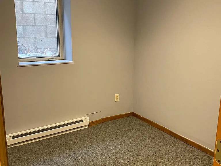 421 1st Ave E #10 — Photo 5