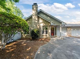 101 Glentower Dr, Greensboro, NC 27410