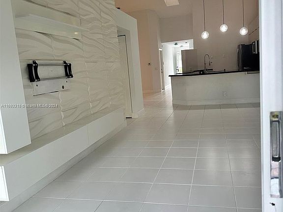 4th image of 7616 Pinewalk Dr S #S-131