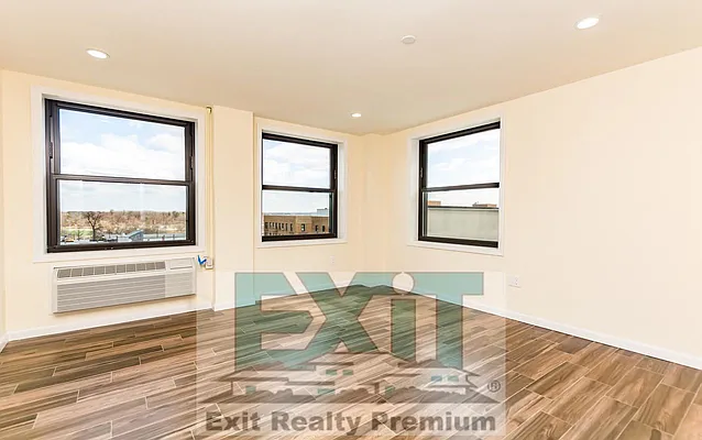 Rented by EXIT Realty Premium | media 1