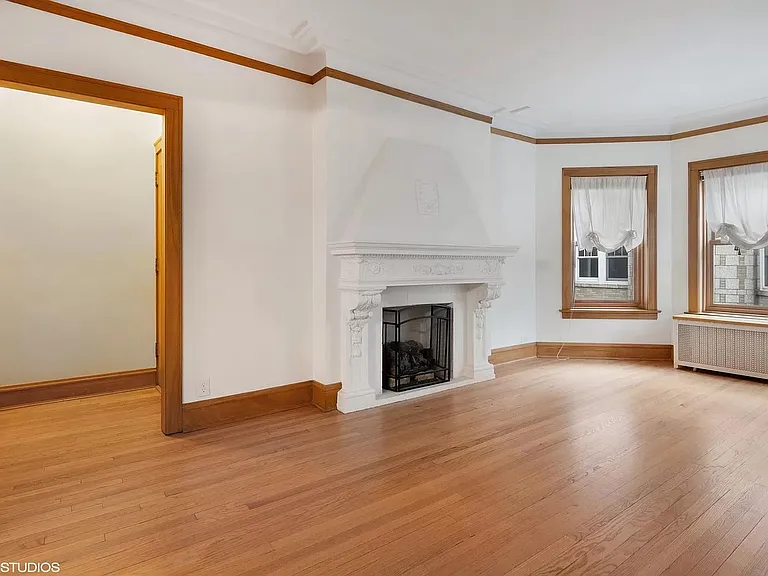 540 W Brompton Ave #2S — Photo 2