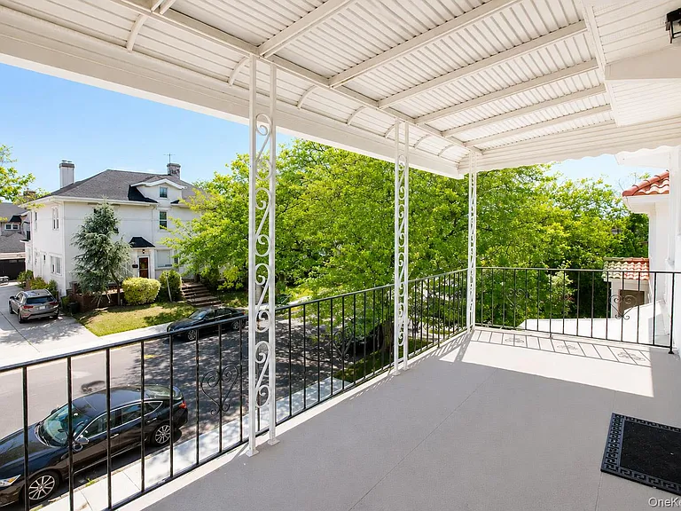 15 W Walnut St — Photo 20