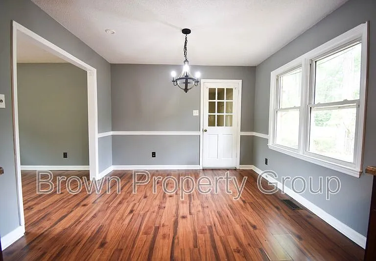 1733 Swann St — Photo 14
