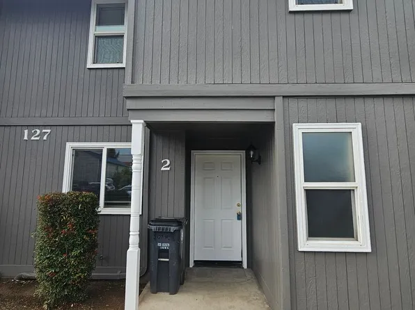 127 Omni Cir #1-4, Medford, OR 97501