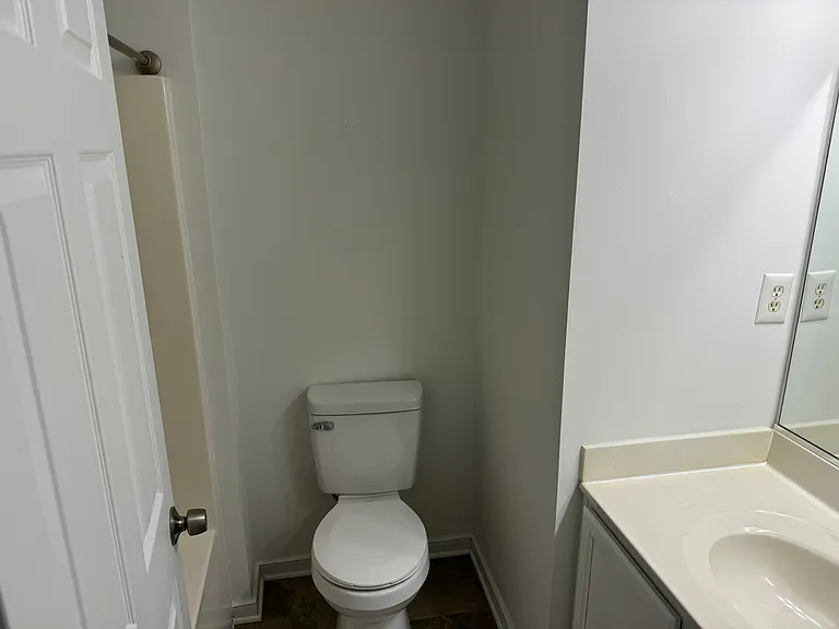 Hall Full Bathroom