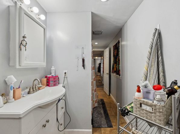 manchester-new-hampshire-95345048 picture