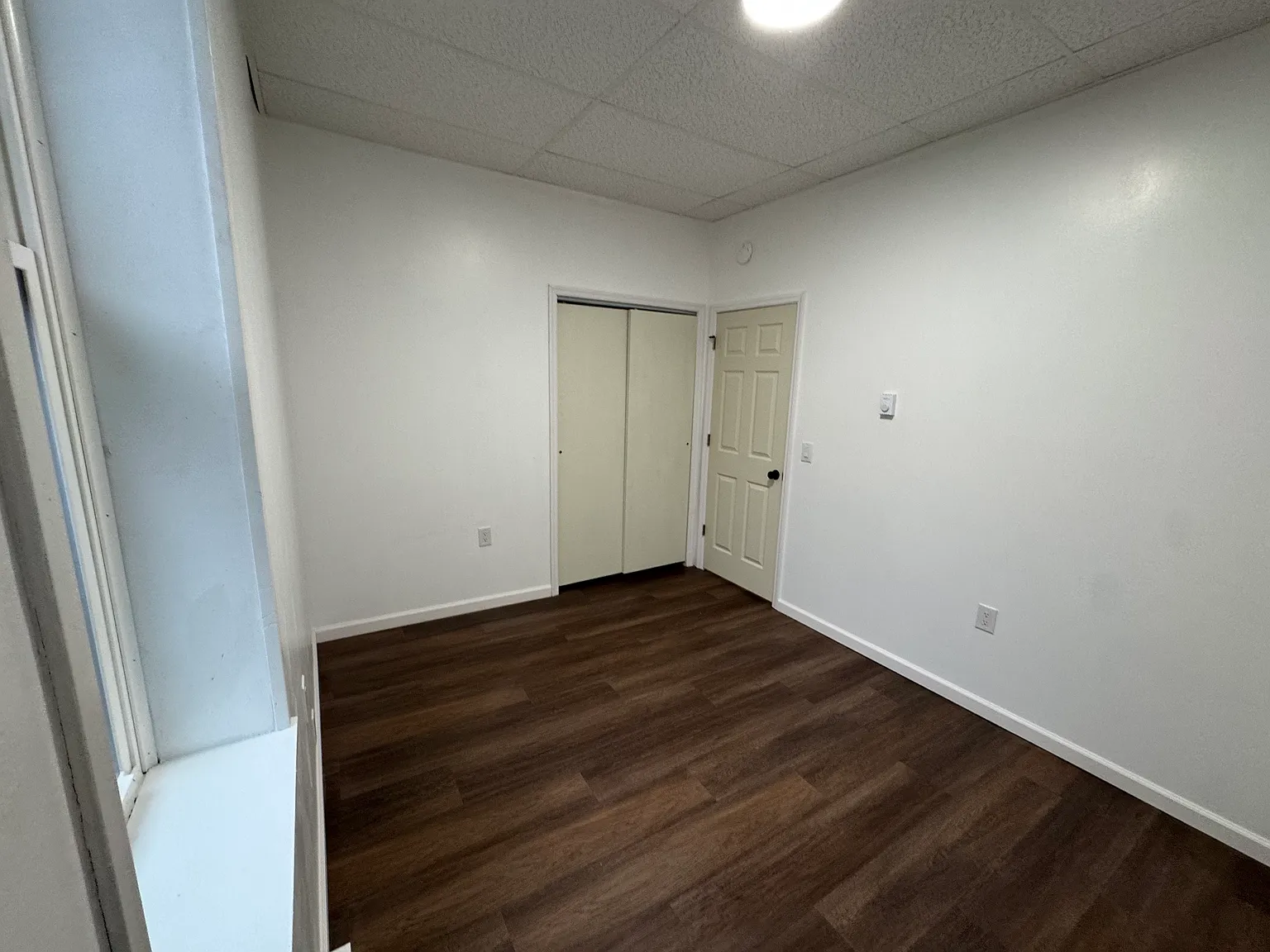 2 bed, 900 sqft, $1,350 — Photo 2