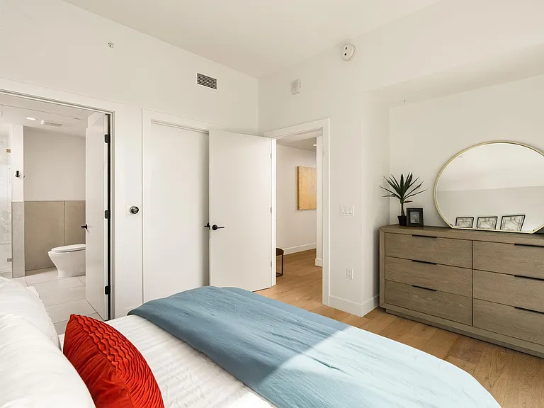 70 Rainey St #1807 — Photo 12