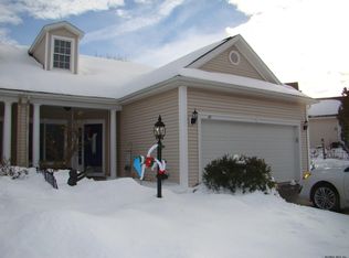 40 Lori Jean Pl, Troy, NY 12182