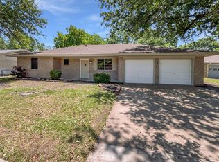 103 Comanche Ct, Waxahachie, TX 75165