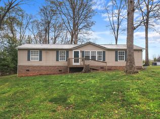 574 Oak Grove Rd, Rogersville, TN 37857