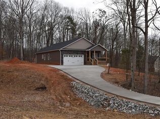 484 Trenton Ln, Thomasville, NC 27360