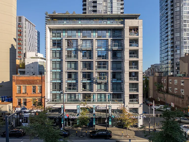 1142 Granville St — Photo 10
