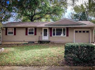 3211 SW 31st St, Topeka, KS 66614