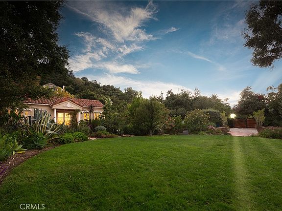 2nd image of 21149 Entrada Rd