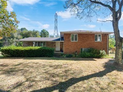 2395 Hull Dr, Akron, OH, 44321