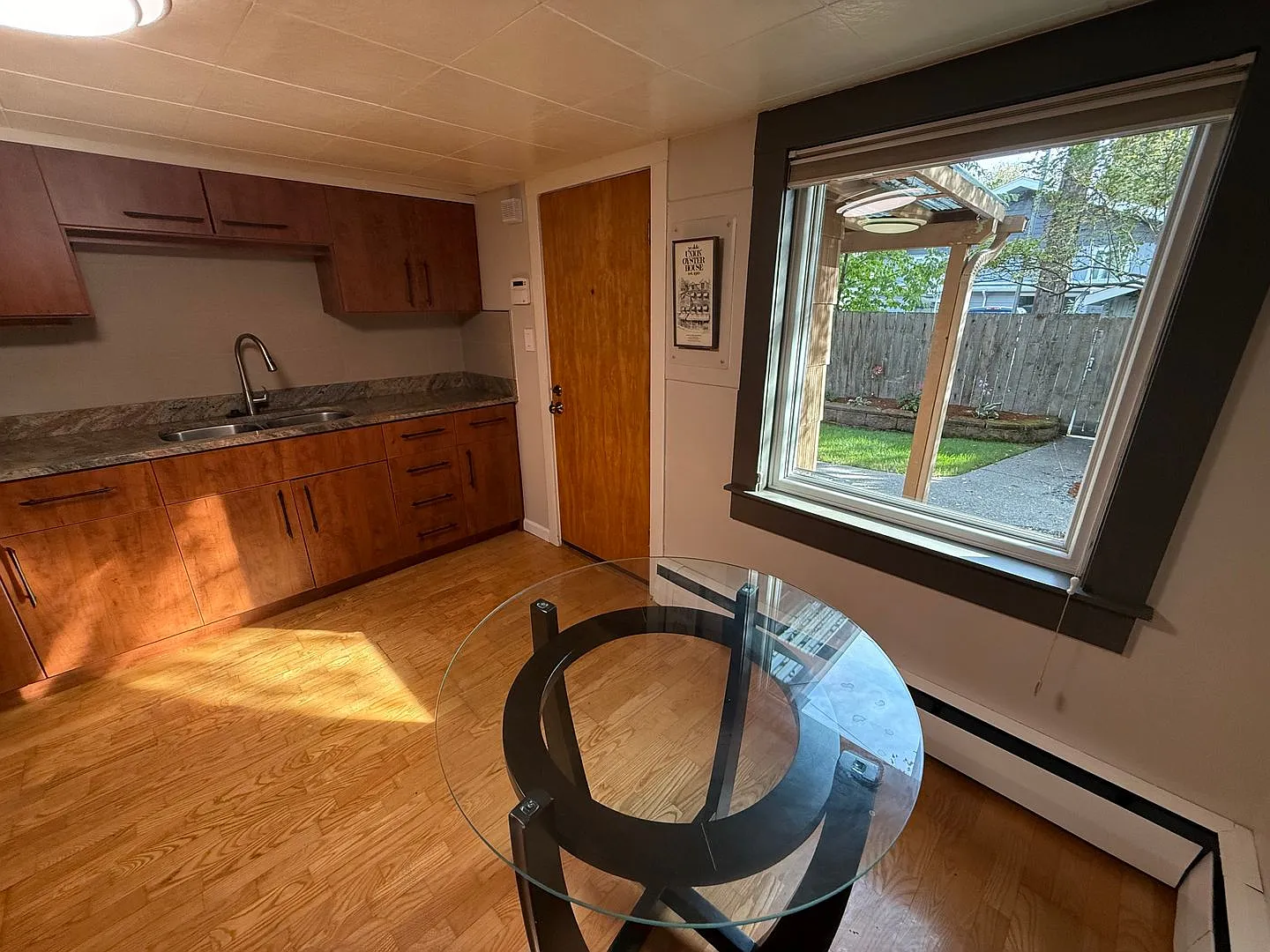 Charming Downtown Anchorage 2-Bedroom Home — Photo 4