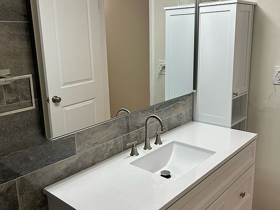 4th image of 3421 N Paiute Way