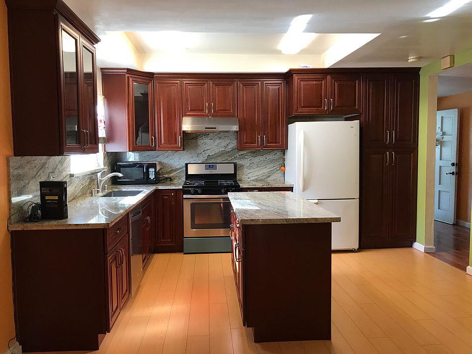 2nd image of 3114 Darwin Dr