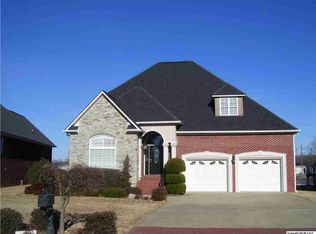 219 Lakepoint Dr, Gadsden, AL 35901
