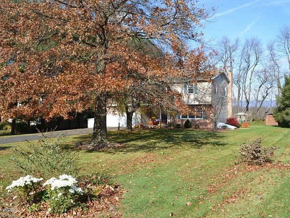 2nd image of 322 Fairmont Dr