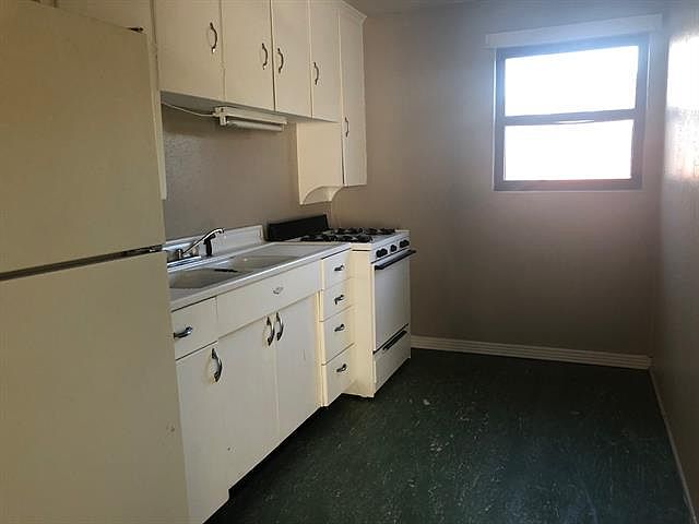 1st image of 458.5 College Dr #C