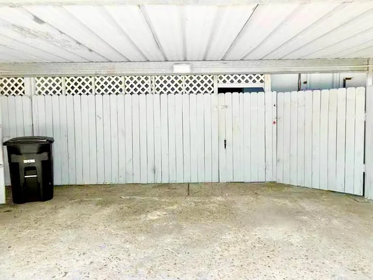 11203 Shannon Hills Dr — Photo 14