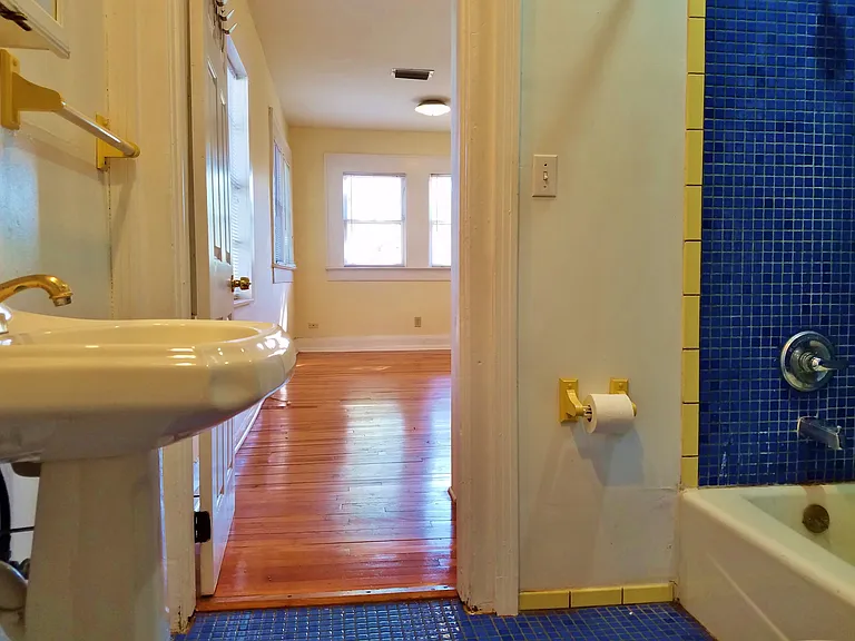 506 W Paris St — Photo 14