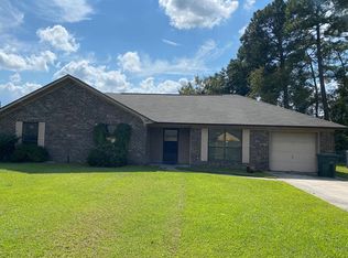 962 Hawthorne Ct, Hinesville, GA 31313
