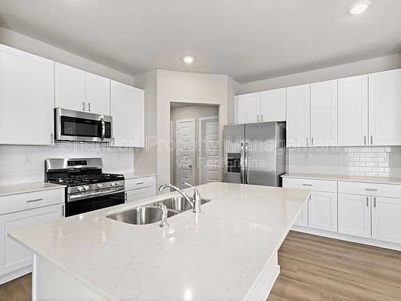 5th image of 166 Sterling River Ln