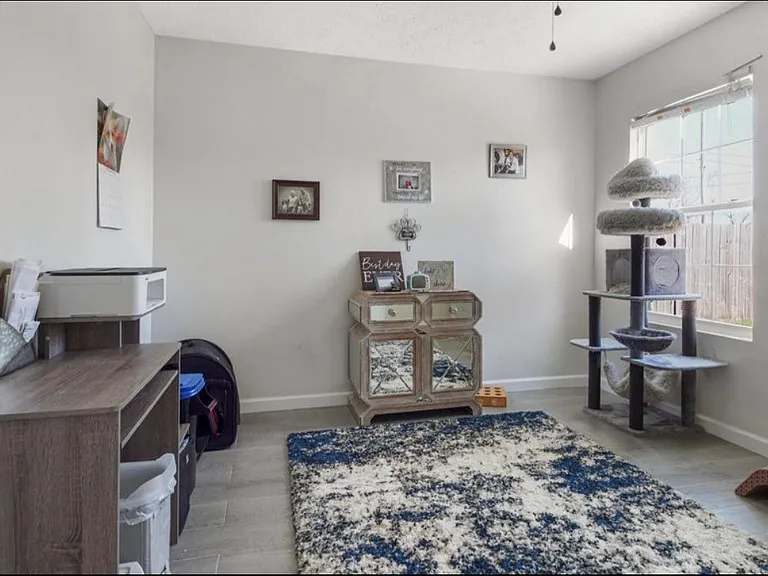 105 Christie Ln — Photo 17
