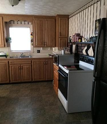 4th image of 211 Wychwood Ln