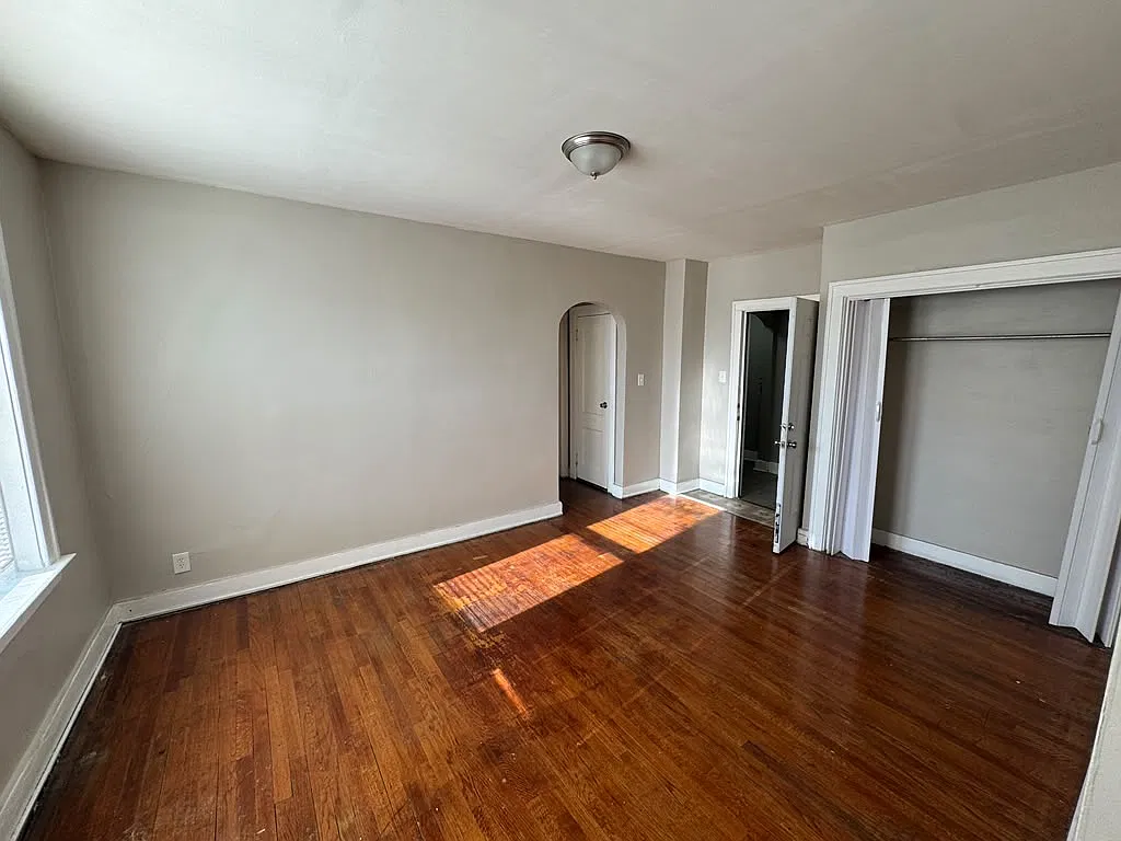 11255 Charlemagne Ave — Photo 3