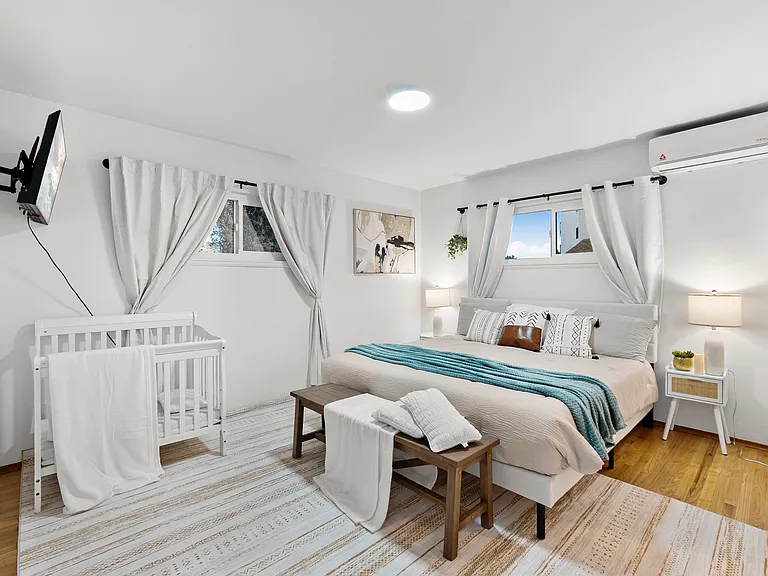 Standard-size crib, perfect for newborns, infants, and toddlers up to 3 years.