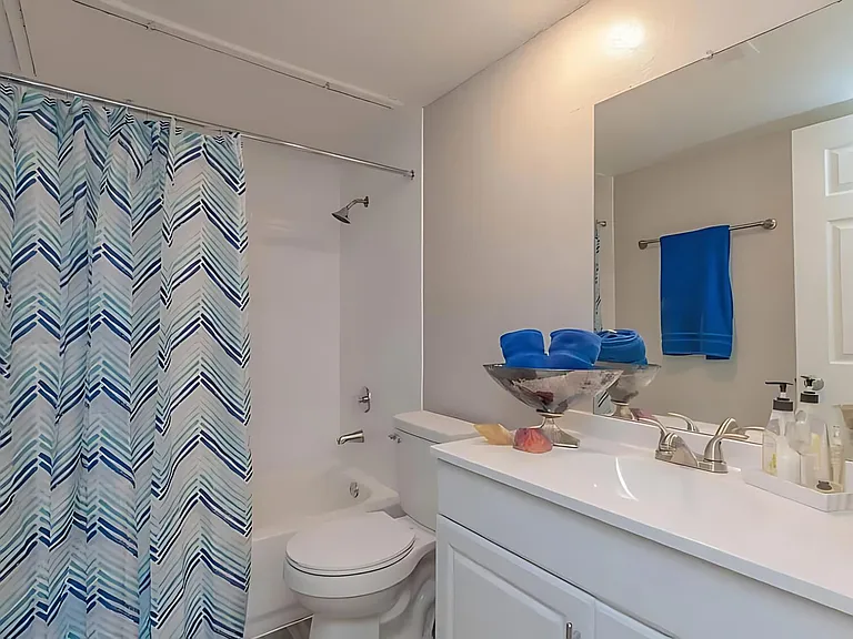 Mireya Apartment Homes — Photo 25