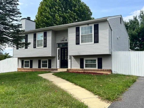 19638 Ridge Heights Dr, Gaithersburg, MD 20879