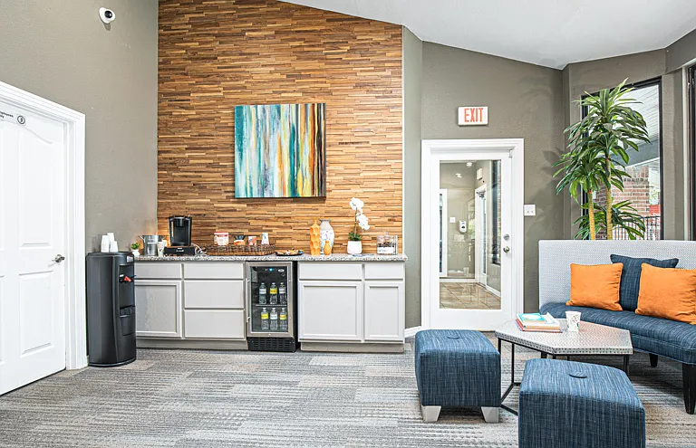 Oaks of Lewisville Apartments — Photo 23