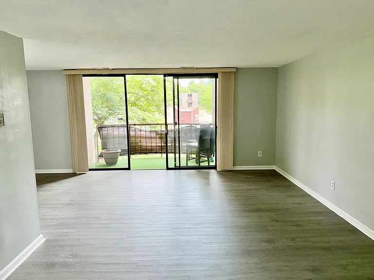 3331 Huntley Square Dr #C1 — Photo 2