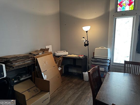 4th image of 95 S Dooley St