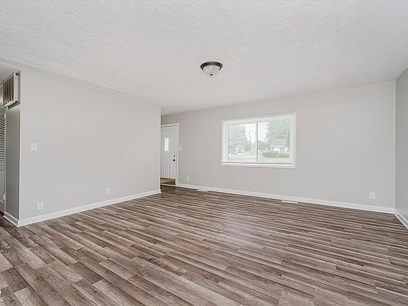 2nd image of 4514 Priscilla Ave