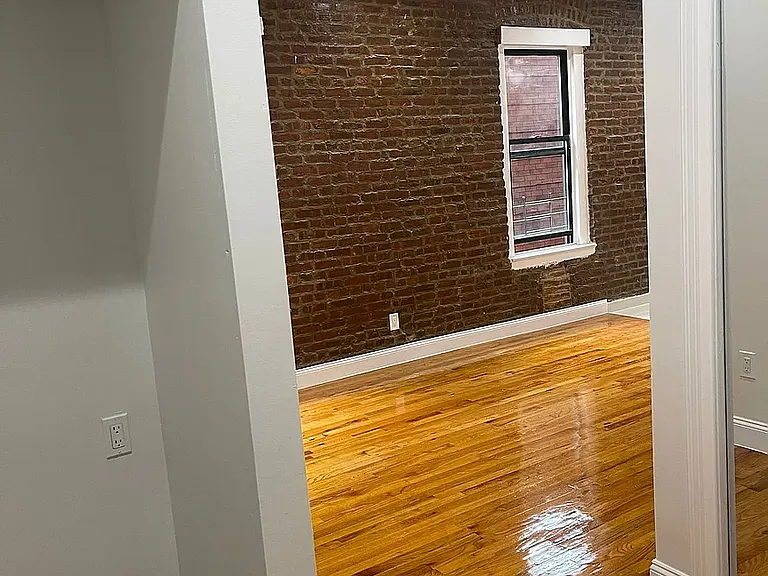 563 W 184th St #2 — Photo 3