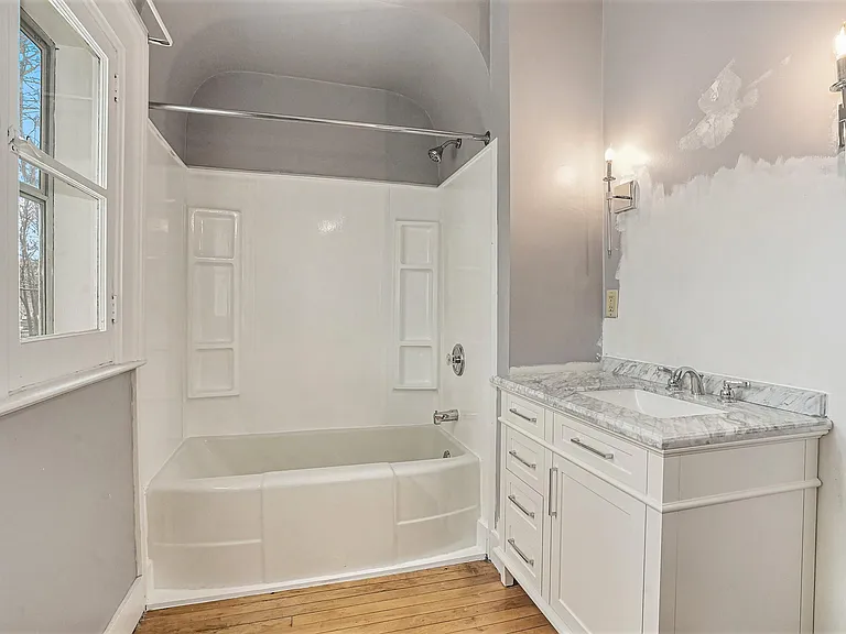 231 Paris Ave SE #4 — Photo 18