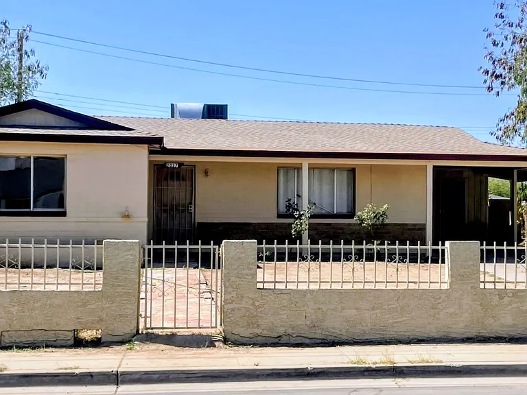 2027 W. Roeser Rd.