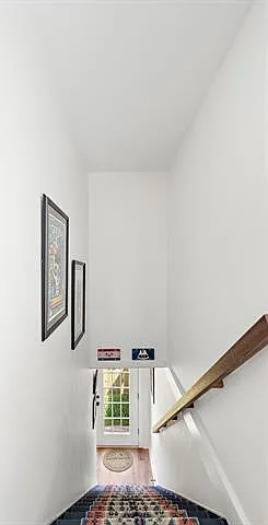 208 S Oak St — Photo 7