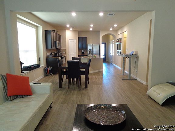 2nd image of 6082 Akin Cir