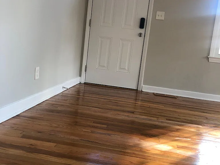 520 Cecil St — Photo 4