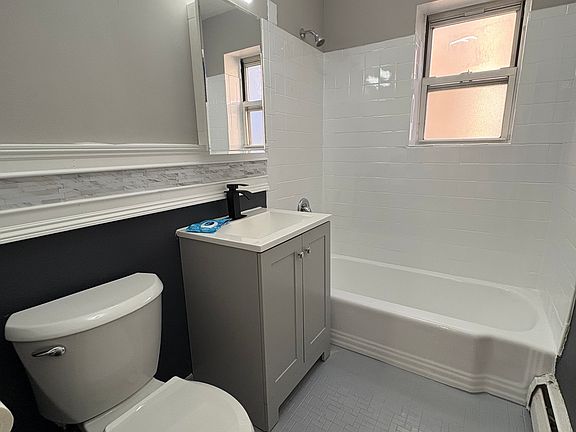5th image of 131 Grafton Ave #14L
